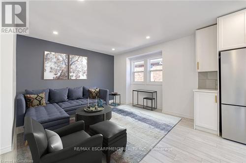 316 Houghton Avenue, Hamilton, ON - Indoor Photo Showing Living Room