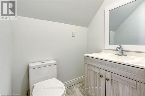 316 Houghton Avenue, Hamilton, ON - Indoor Photo Showing Bathroom