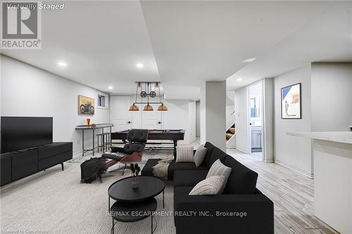 316 Houghton Avenue, Hamilton, ON - Indoor Photo Showing Living Room