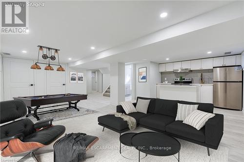 316 Houghton Avenue, Hamilton, ON - Indoor Photo Showing Living Room