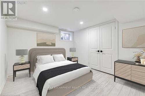 316 Houghton Avenue, Hamilton, ON - Indoor Photo Showing Bedroom