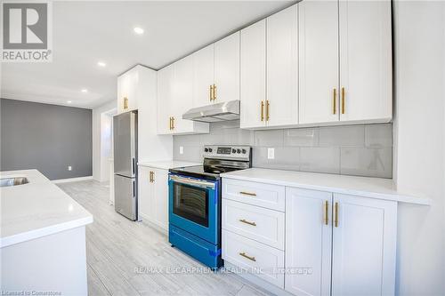 316 Houghton Avenue, Hamilton, ON - Indoor Photo Showing Kitchen