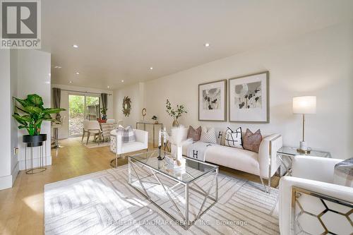 418 Davenport Road, Toronto, ON - Indoor Photo Showing Living Room