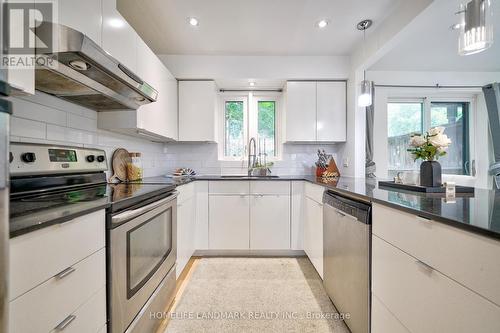 418 Davenport Road, Toronto, ON - Indoor Photo Showing Kitchen With Upgraded Kitchen