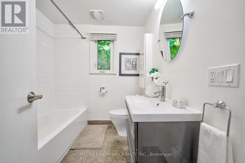 418 Davenport Road, Toronto, ON - Indoor Photo Showing Bathroom