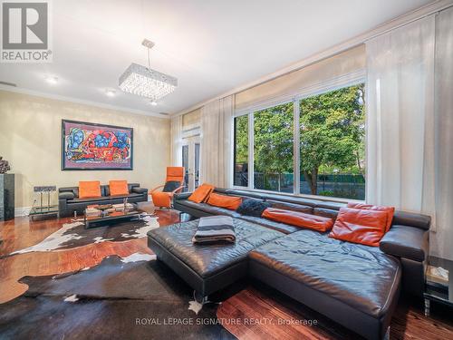 65 Charles Street, Vaughan, ON - Indoor Photo Showing Living Room