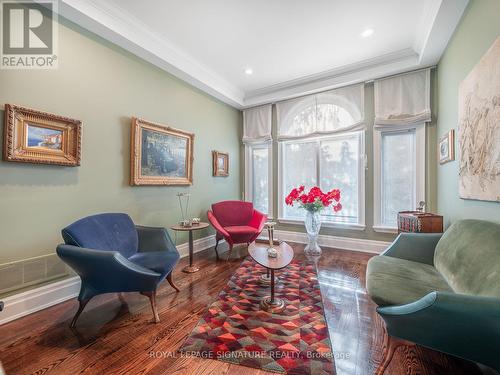 65 Charles Street, Vaughan, ON - Indoor Photo Showing Living Room