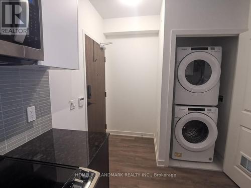 706 - 100 Eagle Rock Way, Vaughan, ON - Indoor Photo Showing Laundry Room