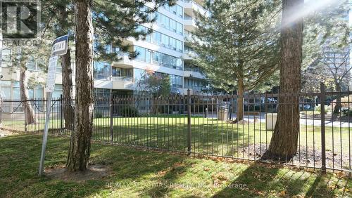 332 - 3 Greystone Walk Drive, Toronto, ON - Outdoor