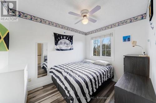 7421 Doverwood Drive, Mississauga, ON - Indoor Photo Showing Bedroom