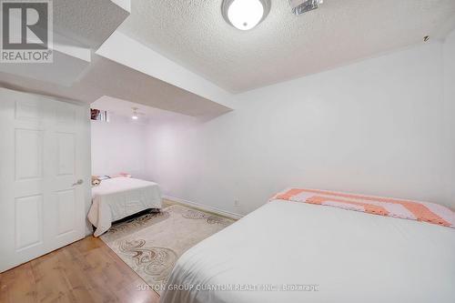 7421 Doverwood Drive, Mississauga, ON - Indoor Photo Showing Bedroom