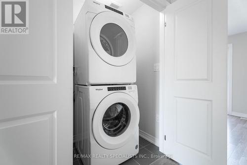 15 Folcroft Street, Brampton, ON - Indoor Photo Showing Laundry Room