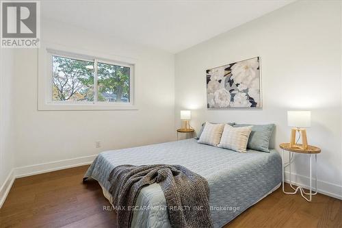 5394 Bird Cage Walk, Burlington, ON - Indoor Photo Showing Bedroom