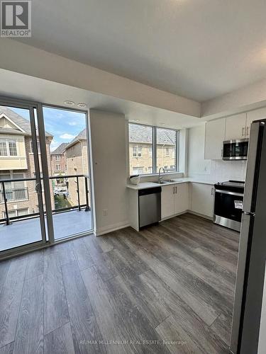 351 - 75 Attmar Drive, Brampton, ON - Indoor Photo Showing Kitchen