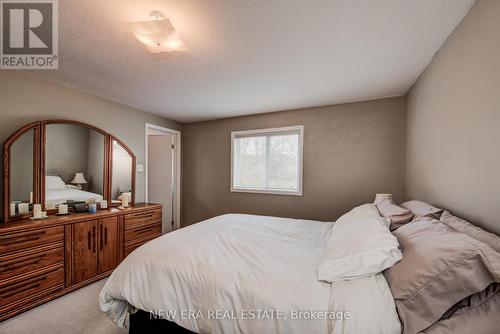 45 Critcher Avenue, Cambridge, ON - Indoor Photo Showing Bedroom