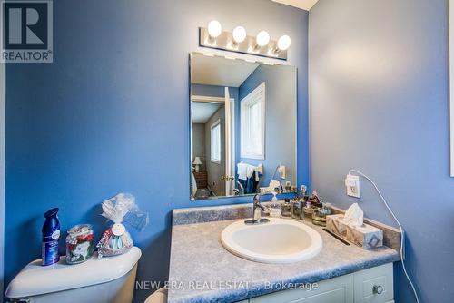 45 Critcher Avenue, Cambridge, ON - Indoor Photo Showing Bathroom