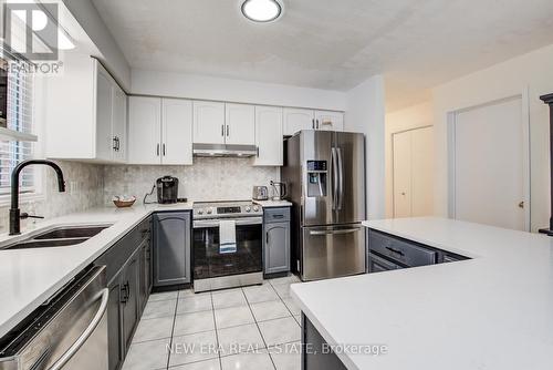 45 Critcher Avenue, Cambridge, ON - Indoor Photo Showing Kitchen With Double Sink With Upgraded Kitchen