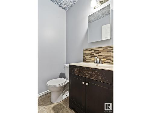 3191 139 Av Nw Nw, Edmonton, AB - Indoor Photo Showing Bathroom