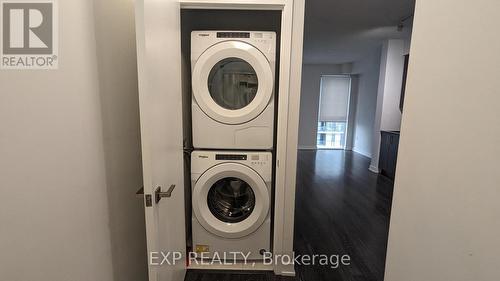 2316 - 4055 Parkside Village Drive, Mississauga, ON - Indoor Photo Showing Laundry Room