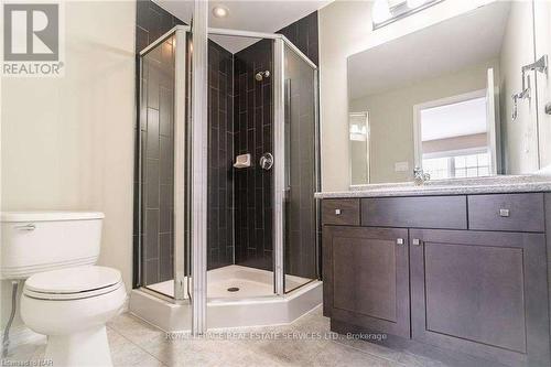 79 - 541 Winston Road, Grimsby, ON - Indoor Photo Showing Bathroom