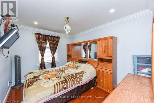 17 North Alarton Street, Mississauga, ON - Indoor Photo Showing Bedroom