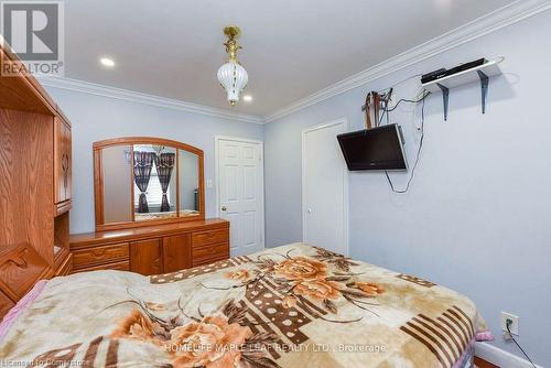 17 North Alarton Street, Mississauga, ON - Indoor Photo Showing Bedroom