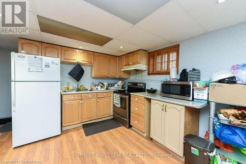 17 North Alarton Street, Mississauga, ON - Indoor Photo Showing Kitchen