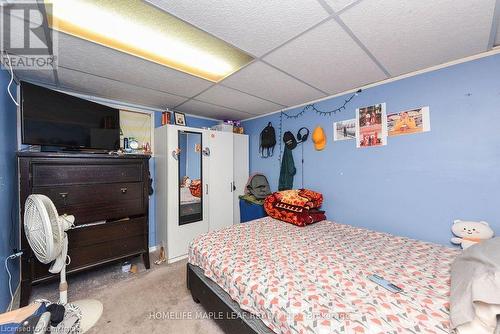 17 North Alarton Street, Mississauga, ON - Indoor Photo Showing Bedroom