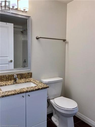 75 Eglinton Avenue W Unit# 2307, Mississauga, ON - Indoor Photo Showing Bathroom