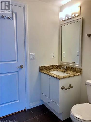 75 Eglinton Avenue W Unit# 2307, Mississauga, ON - Indoor Photo Showing Bathroom