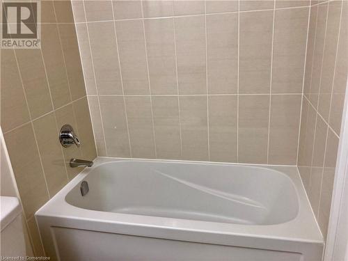 75 Eglinton Avenue W Unit# 2307, Mississauga, ON - Indoor Photo Showing Bathroom