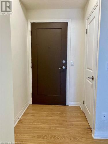 75 Eglinton Avenue W Unit# 2307, Mississauga, ON - Indoor Photo Showing Other Room