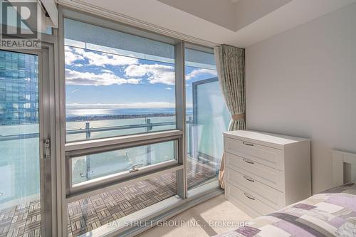 5003 - 12 York Street, Toronto, ON - Indoor Photo Showing Bedroom