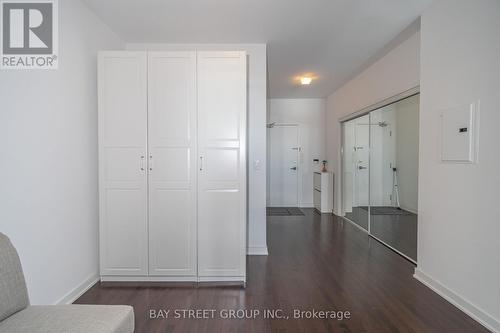 5003 - 12 York Street, Toronto, ON - Indoor Photo Showing Other Room