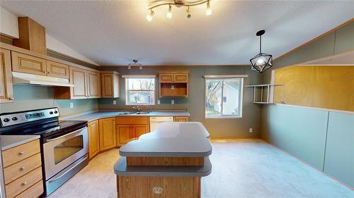 214 Rothesay Street, Douglas, MB - Indoor Photo Showing Kitchen With Double Sink