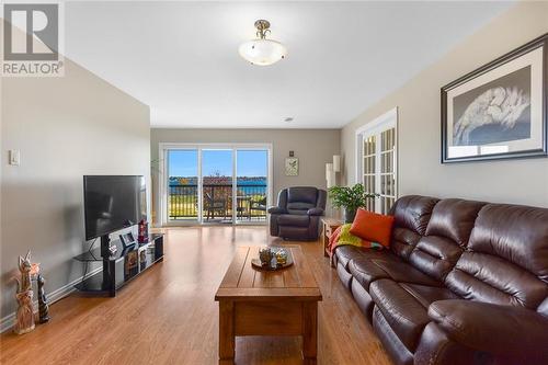 410 King Street E Unit#7, Prescott, ON - Indoor Photo Showing Living Room