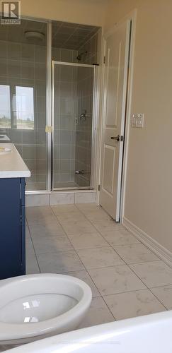 48 Reistwood Drive, Kitchener, ON - Indoor Photo Showing Bathroom