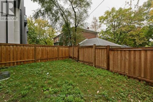 15 Old Oak Drive, Toronto, ON - Outdoor