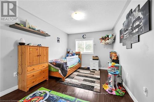 194 Gatestone Drive, Hamilton, ON - Indoor Photo Showing Bedroom