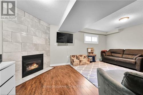 194 Gatestone Drive, Hamilton, ON - Indoor Photo Showing Living Room With Fireplace