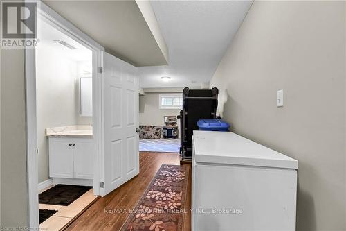 194 Gatestone Drive, Hamilton, ON - Indoor Photo Showing Laundry Room