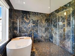 Ensuite bathroom - 