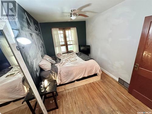 1222 Robinson Street, Regina, SK - Indoor Photo Showing Bedroom