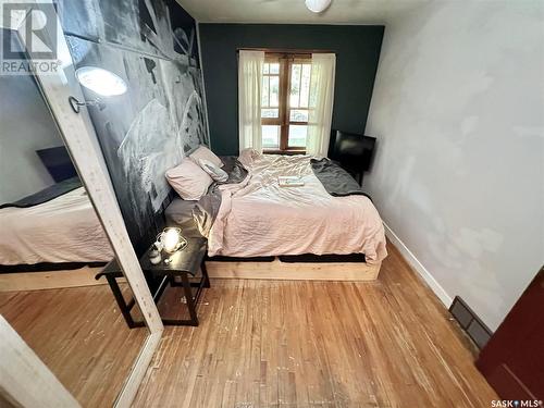 1222 Robinson Street, Regina, SK - Indoor Photo Showing Bedroom