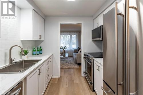 279 Sandowne Drive Unit# 3, Waterloo, ON - Indoor Photo Showing Kitchen With Stainless Steel Kitchen With Upgraded Kitchen