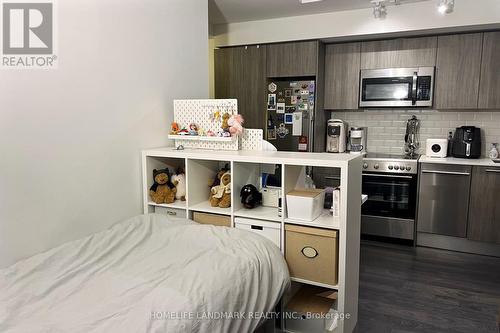 2101 - 28 Wellesley Street E, Toronto, ON - Indoor Photo Showing Kitchen