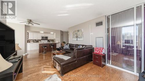 210 - 22 Hanover Road, Brampton, ON - Indoor Photo Showing Living Room