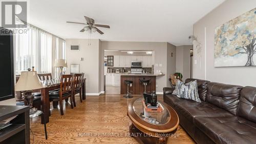 210 - 22 Hanover Road, Brampton, ON - Indoor