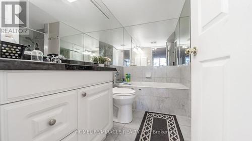 210 - 22 Hanover Road, Brampton, ON - Indoor Photo Showing Bathroom