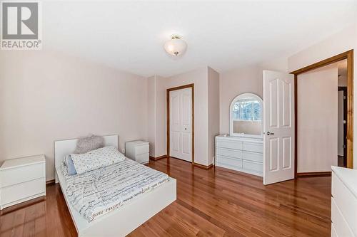 180 Panatella Close Nw, Calgary, AB - Indoor Photo Showing Bedroom